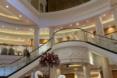 arrangement-grand-lobby